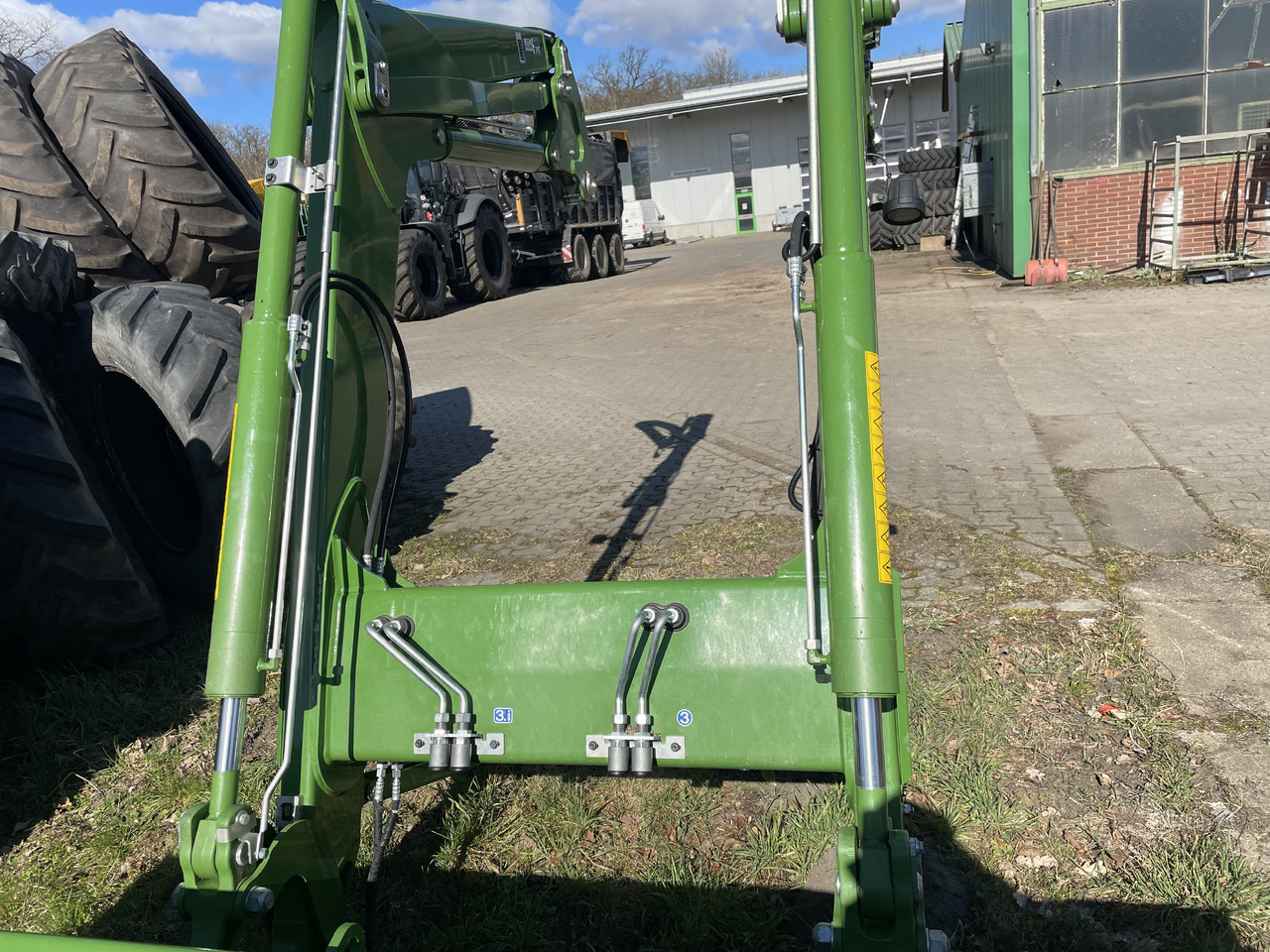 Fendt Cargo 6.100 Profi - Esilaadur traktorile: pilt 3 Fendt Cargo 6.100 Profi - Esilaadur traktorile: pilt 3