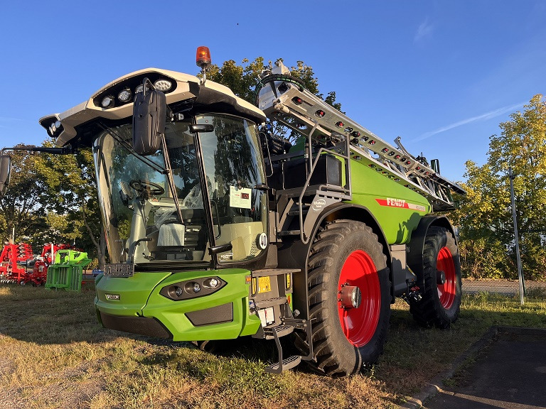 Fendt Rogatoren 655 - Iseliikuv pihusti: pilt 1 Fendt Rogatoren 655 - Iseliikuv pihusti: pilt 1