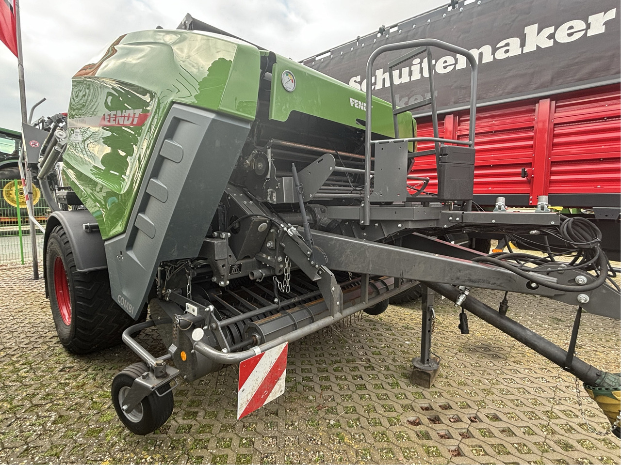 Fendt Rotana 160 V Combi - Kaarutusseadmed: pilt 1 Fendt Rotana 160 V Combi - Kaarutusseadmed: pilt 1