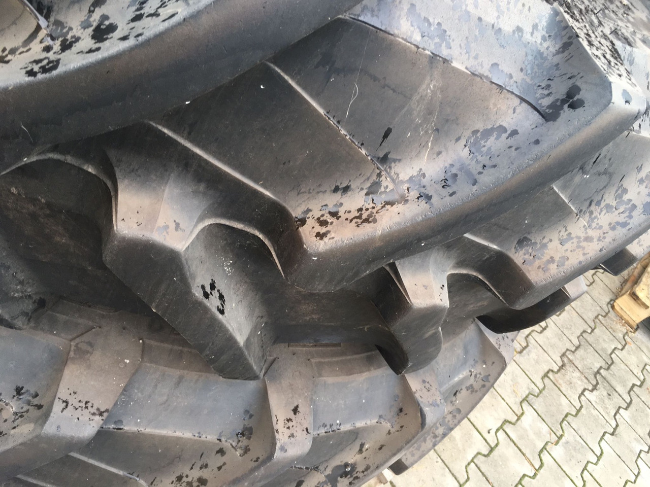 Fendt Trelleborg 480/70R42 14.9R30 - Rehvid ja veljed: pilt 2 Fendt Trelleborg 480/70R42 14.9R30 - Rehvid ja veljed: pilt 2
