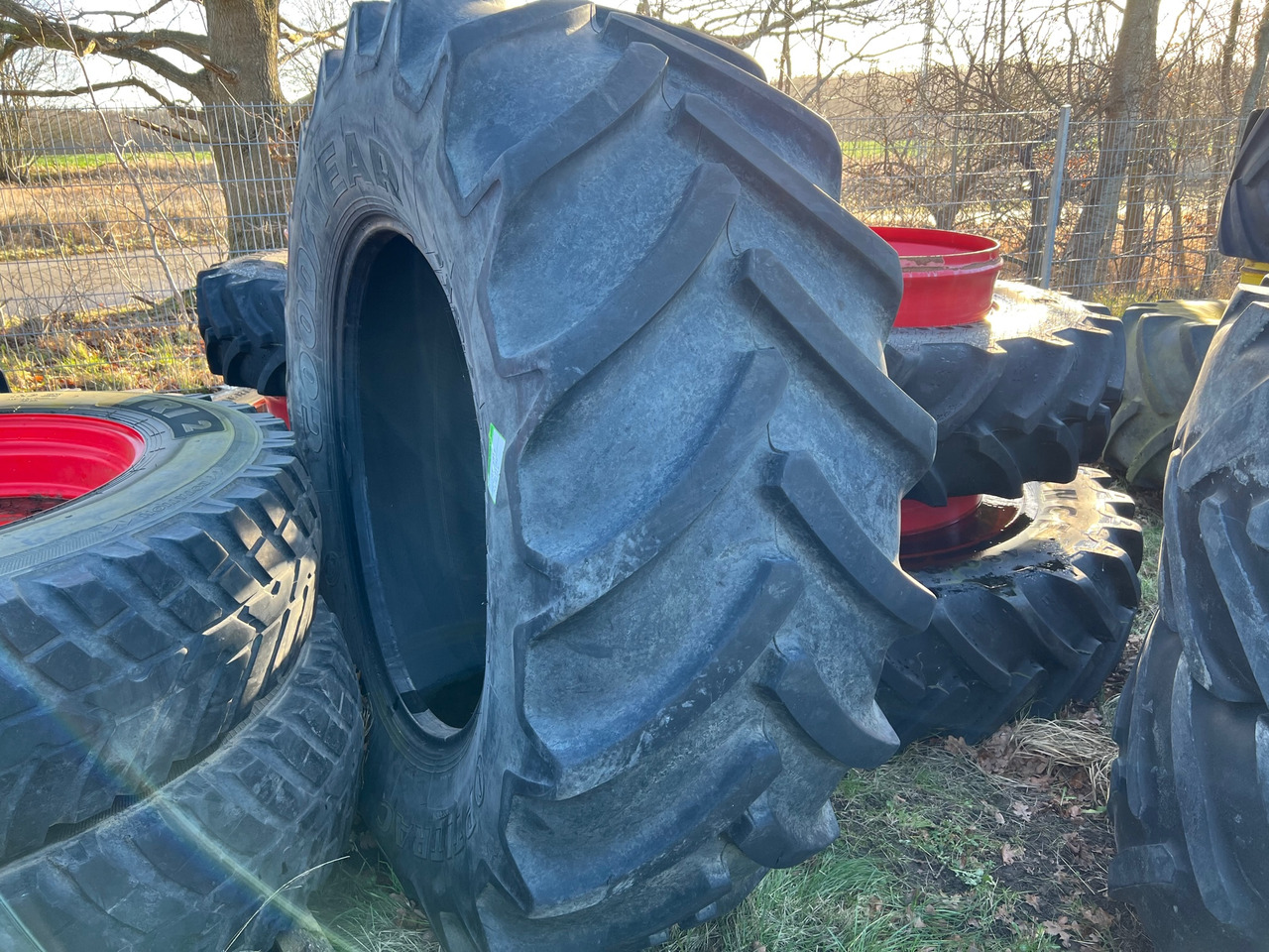 Goodyear 1x Reifen 710/70 R42 - Rehvid ja veljed: pilt 4 Goodyear 1x Reifen 710/70 R42 - Rehvid ja veljed: pilt 4