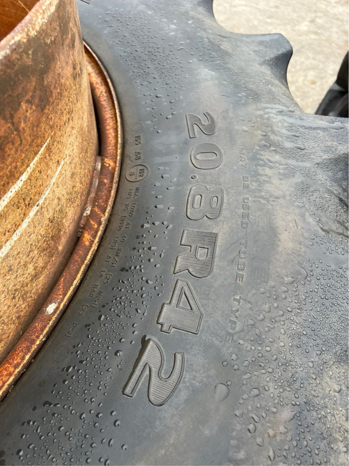 Goodyear 20.8R42,BKT 460/85R30 Zwillinge - Rehvid ja veljed: pilt 5 Goodyear 20.8R42,BKT 460/85R30 Zwillinge - Rehvid ja veljed: pilt 5