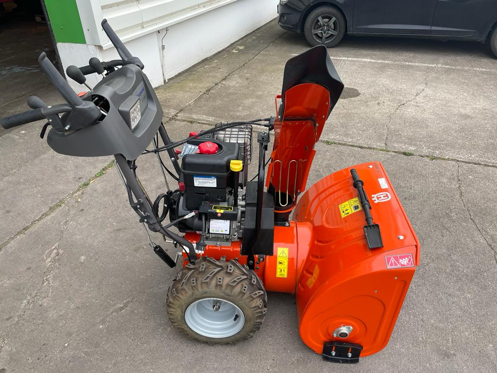 Husqvarna Schneefräse ST 268 EP - N.M.L - Liiva-/ Soolajaotur: pilt 4 Husqvarna Schneefräse ST 268 EP - N.M.L - Liiva-/ Soolajaotur: pilt 4