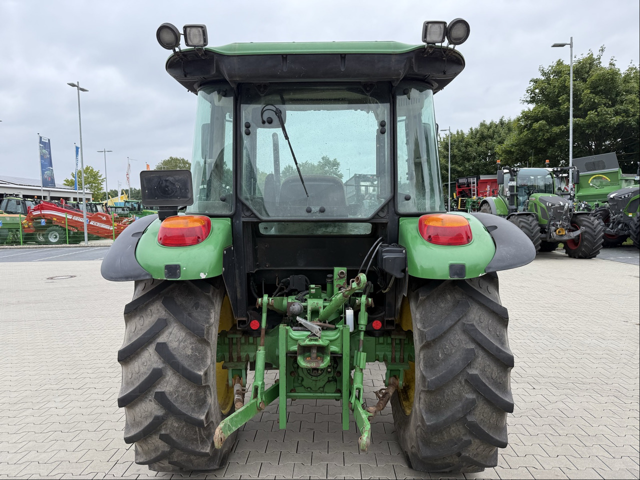 John Deere 5075E - Traktor: pilt 5 John Deere 5075E - Traktor: pilt 5
