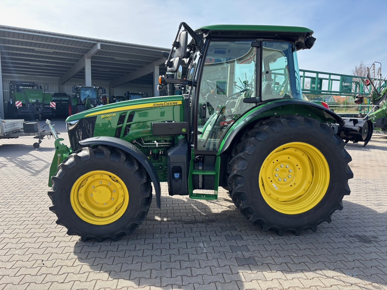John Deere 5090 M - Traktor: pilt 1 John Deere 5090 M - Traktor: pilt 1