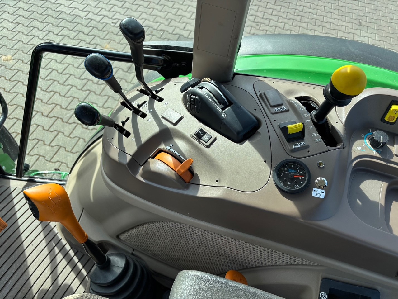 John Deere 5090 M - Traktor: pilt 3 John Deere 5090 M - Traktor: pilt 3