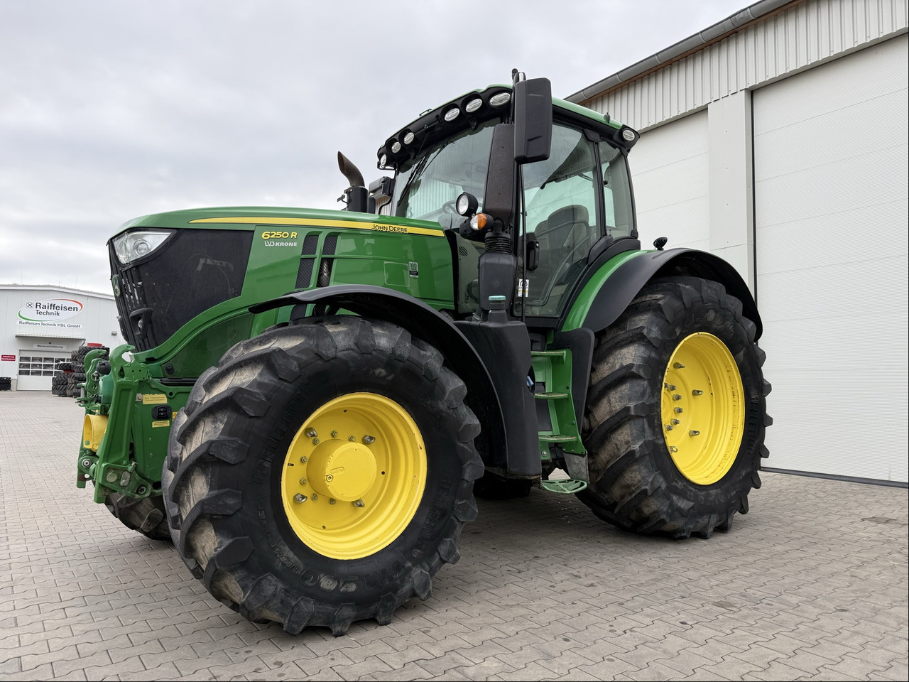 John Deere 6250 R - Traktor: pilt 1 John Deere 6250 R - Traktor: pilt 1