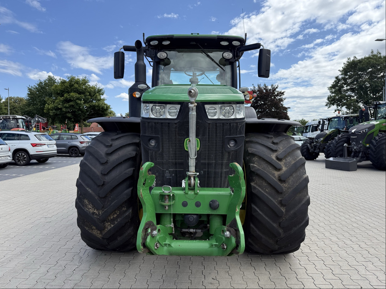 John Deere 8370R PowerShift - Traktor: pilt 4 John Deere 8370R PowerShift - Traktor: pilt 4