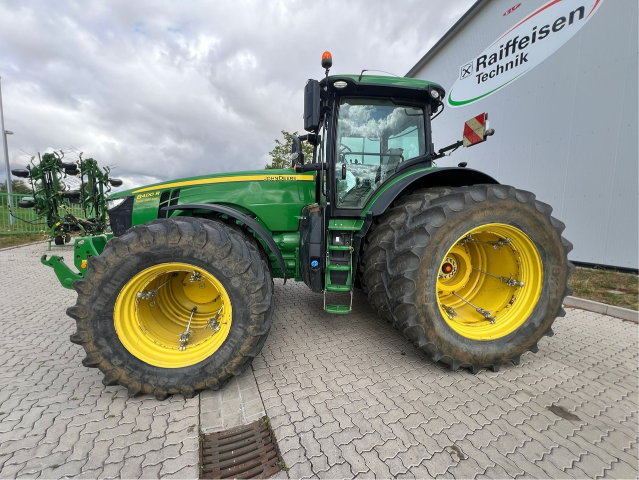 Traktor John Deere 8R 400: pilt 10