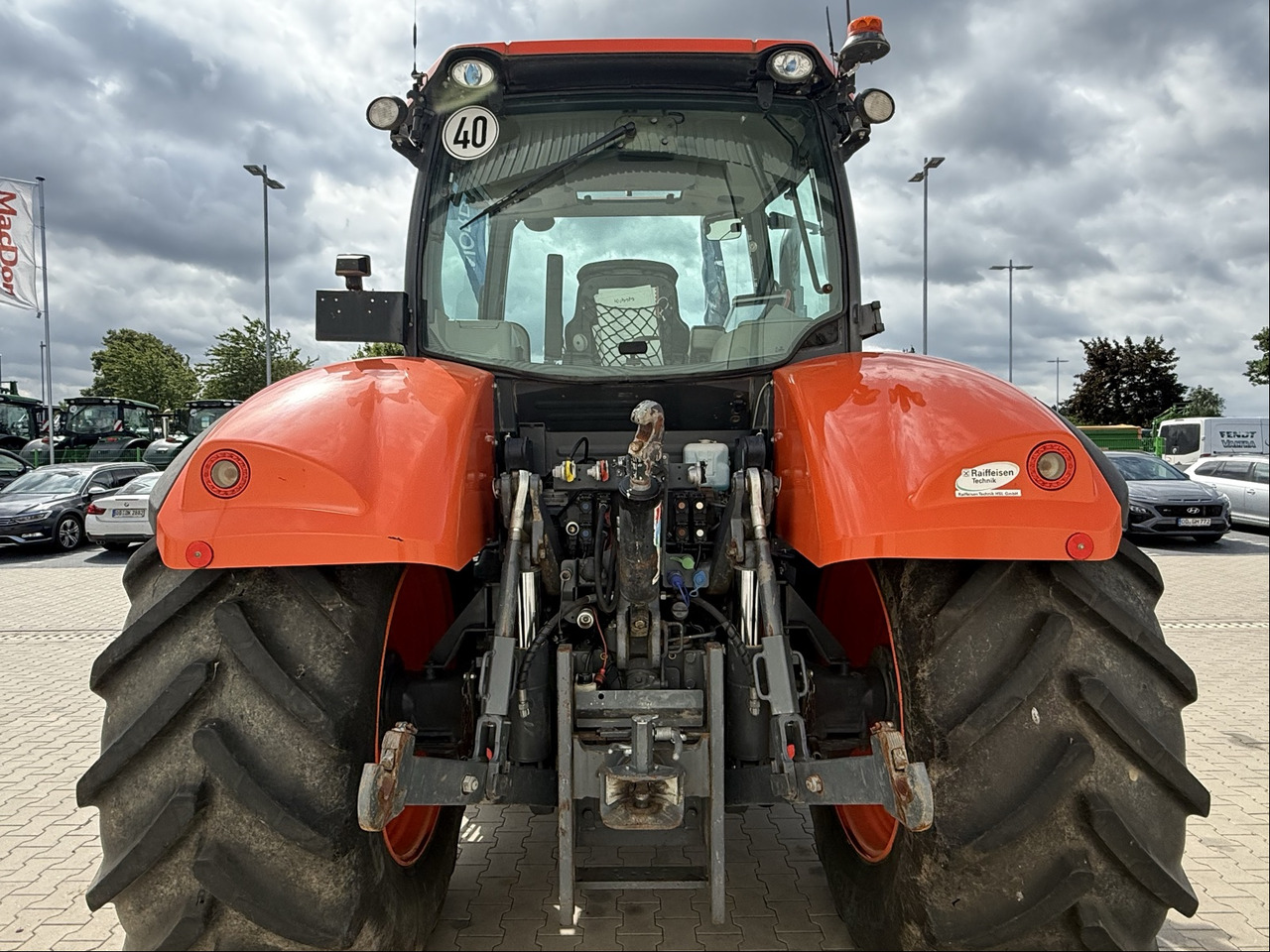 Kubota M 7151 KVT - Traktor: pilt 4 Kubota M 7151 KVT - Traktor: pilt 4