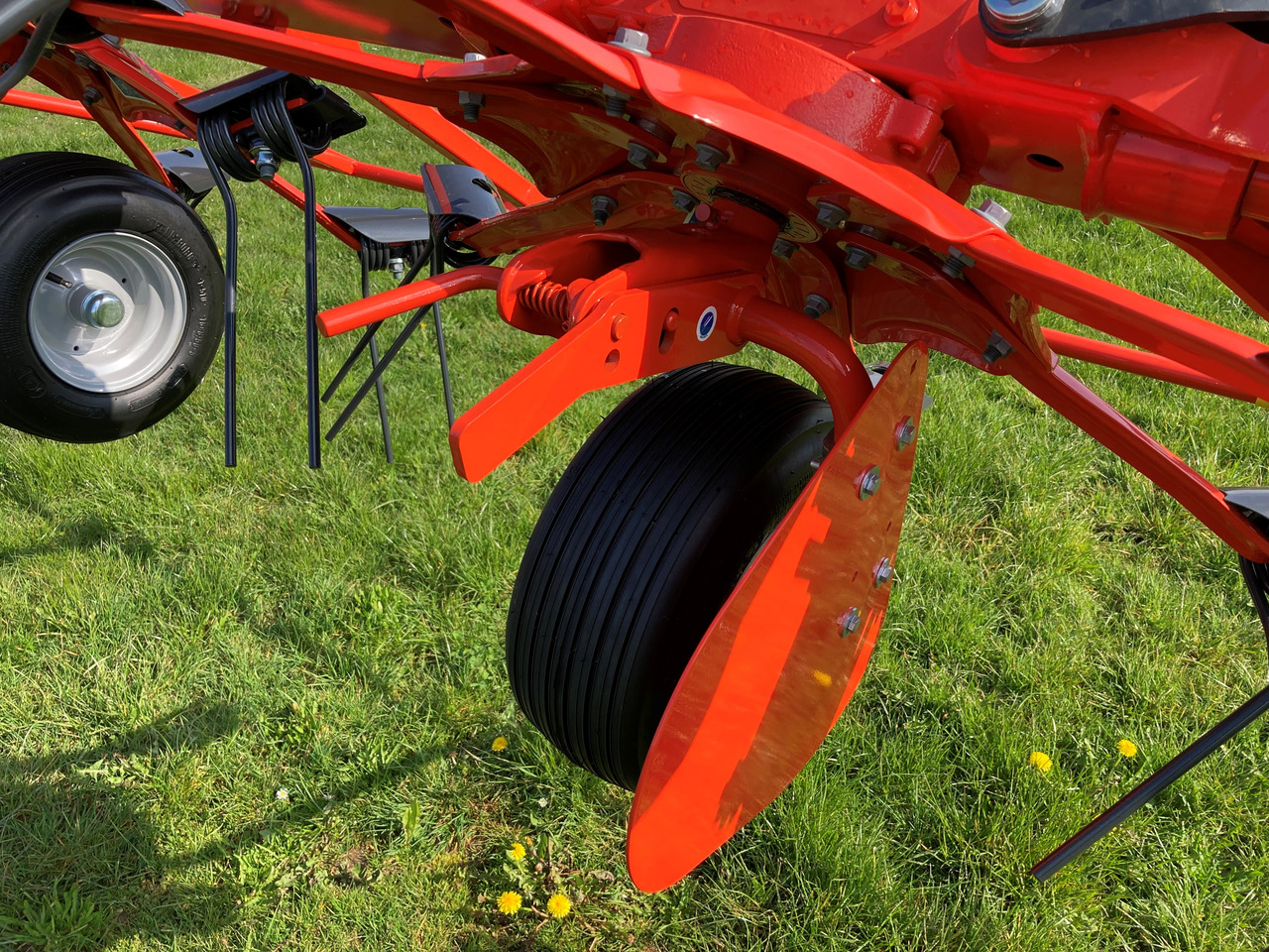 Kuhn GF 13003T Giroheuer - Kaarutaja/ Reha: pilt 3 Kuhn GF 13003T Giroheuer - Kaarutaja/ Reha: pilt 3