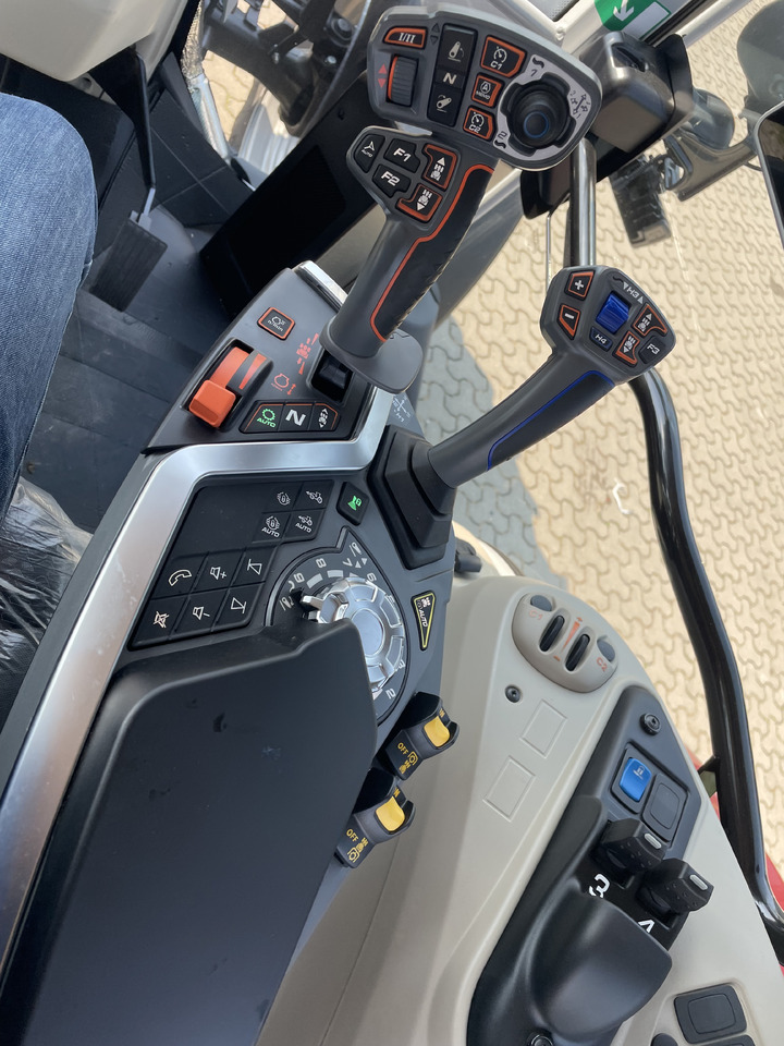 Massey Ferguson 5S.145 Dyna-6 Exclusive - Traktor: pilt 4 Massey Ferguson 5S.145 Dyna-6 Exclusive - Traktor: pilt 4
