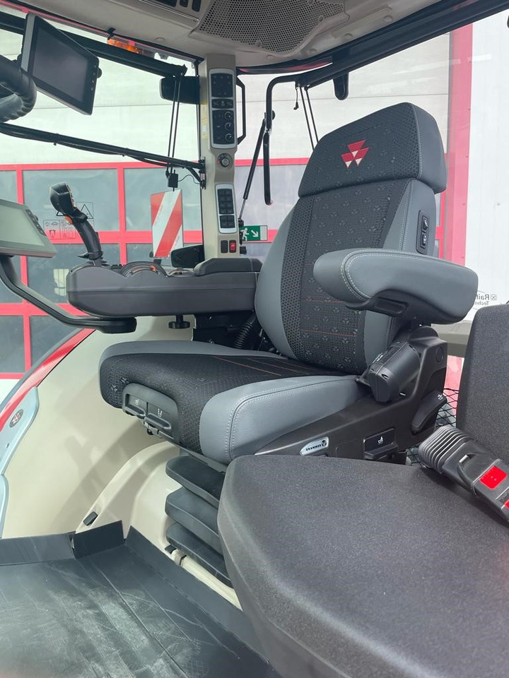 Massey Ferguson 8732 Dyna-VT EXCLUSIVE - Traktor: pilt 3 Massey Ferguson 8732 Dyna-VT EXCLUSIVE - Traktor: pilt 3