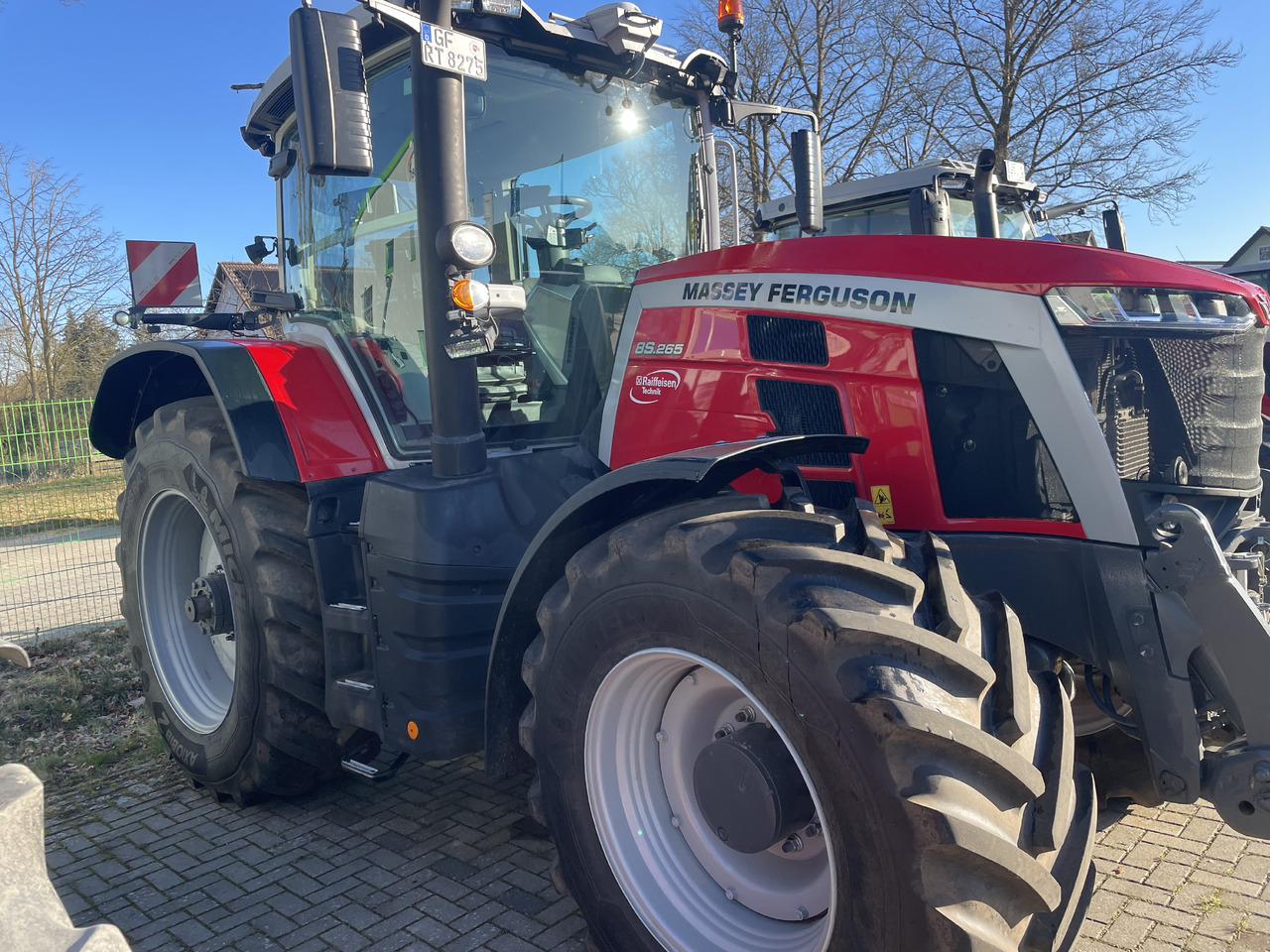 Massey Ferguson 8S.265 Dyna-VT EXCLUSIVE - Traktor: pilt 1 Massey Ferguson 8S.265 Dyna-VT EXCLUSIVE - Traktor: pilt 1