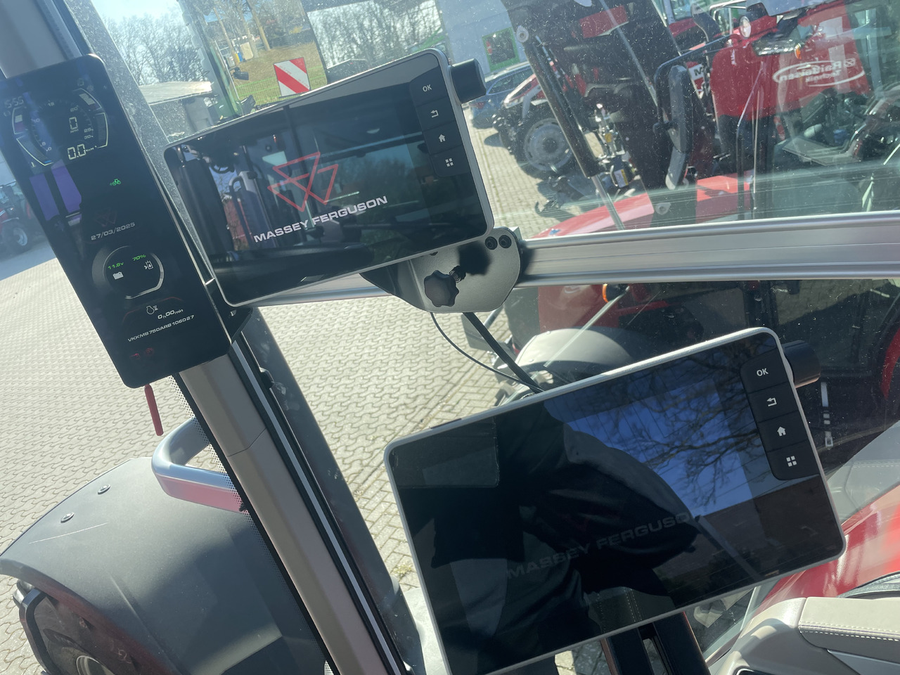 Massey Ferguson 8S.265 Dyna-VT EXCLUSIVE - Traktor: pilt 4 Massey Ferguson 8S.265 Dyna-VT EXCLUSIVE - Traktor: pilt 4