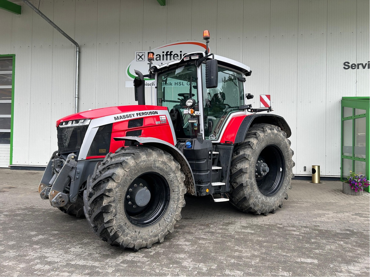 Massey Ferguson 8S.285 DynaVT Exclusive - Traktor: pilt 1 Massey Ferguson 8S.285 DynaVT Exclusive - Traktor: pilt 1
