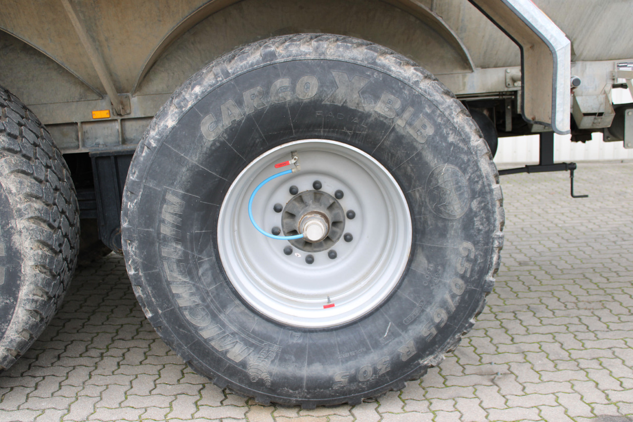 Meyer-Lohne VW18.000 T Vakuumwagen - Väetamisseadmed: pilt 5 Meyer-Lohne VW18.000 T Vakuumwagen - Väetamisseadmed: pilt 5