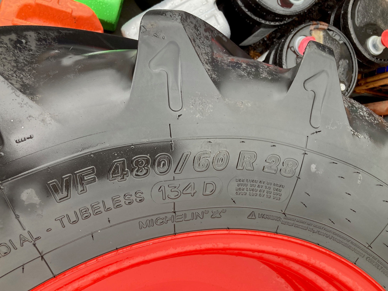 Michelin 480/60R28 - Rehvid ja veljed: pilt 3 Michelin 480/60R28 - Rehvid ja veljed: pilt 3