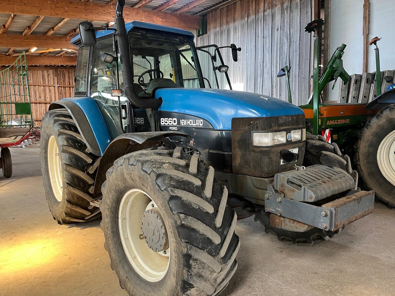 New Holland 8560 - Traktor: pilt 1 New Holland 8560 - Traktor: pilt 1