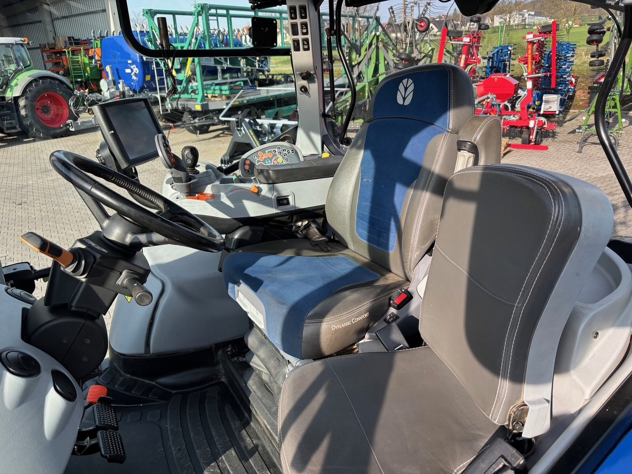 New Holland T 7.270 AC - Traktor: pilt 4 New Holland T 7.270 AC - Traktor: pilt 4