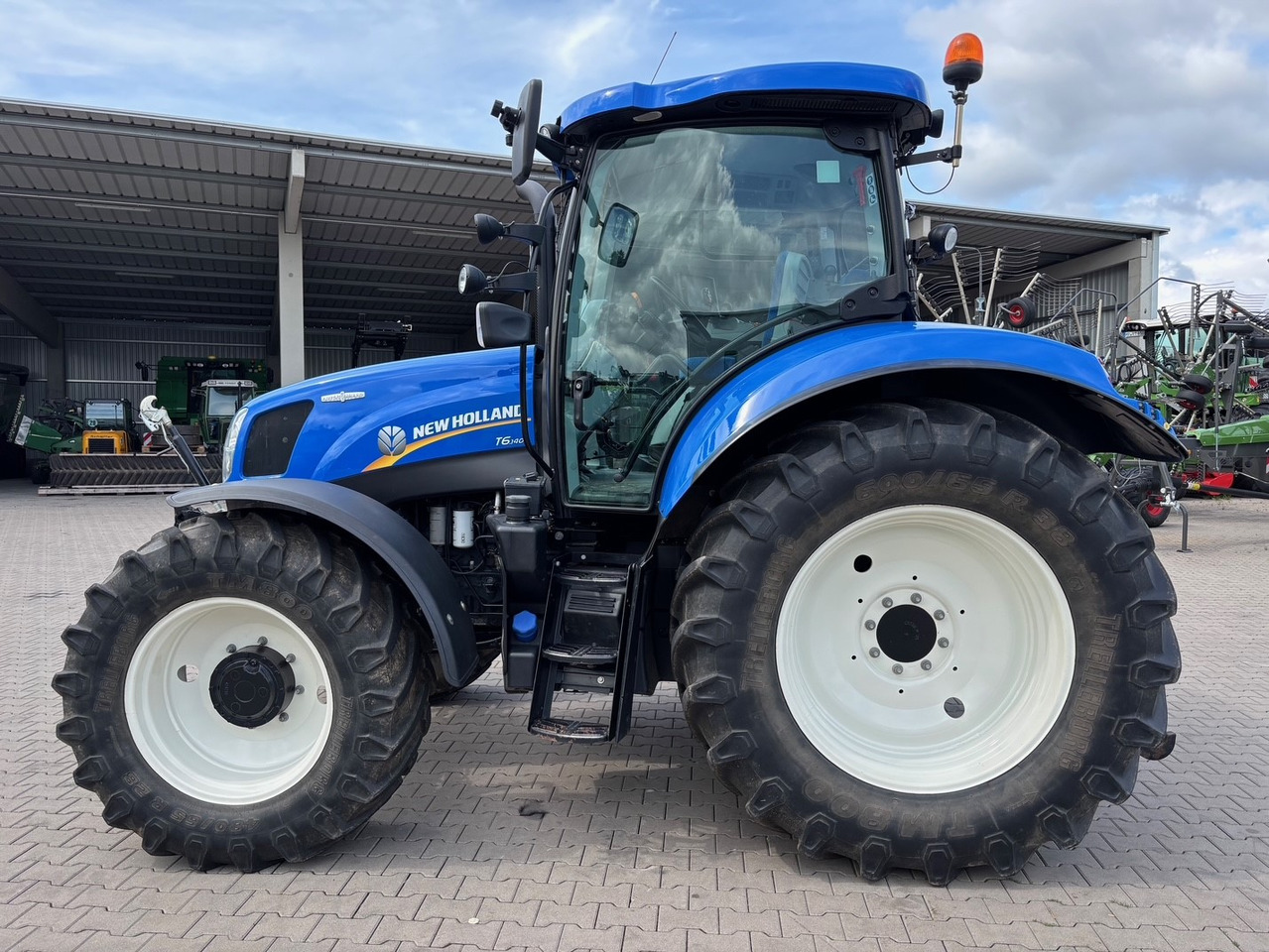 New Holland T6.140 Auto Command - Traktor: pilt 1 New Holland T6.140 Auto Command - Traktor: pilt 1