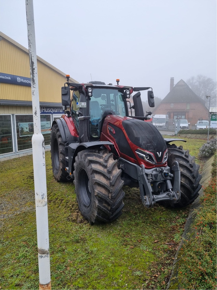 Valtra Q 265 - Traktor: pilt 1 Valtra Q 265 - Traktor: pilt 1