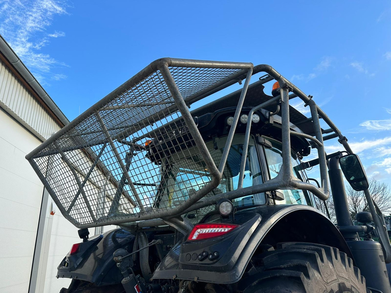 Valtra S 374 - Traktor: pilt 5 Valtra S 374 - Traktor: pilt 5
