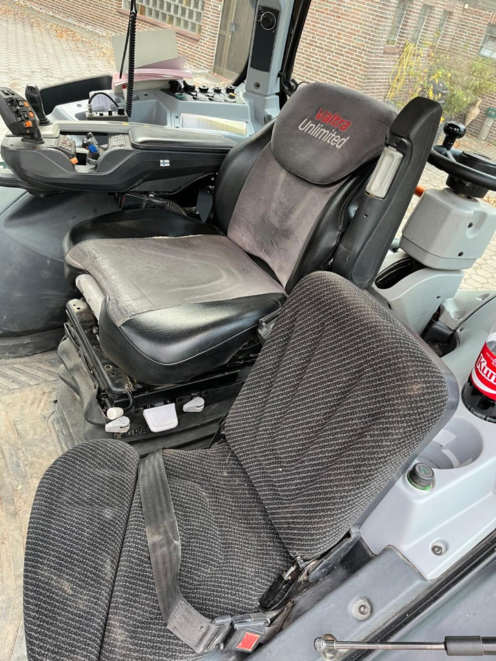 Valtra T214 Direct TwinTrac - Traktor: pilt 4 Valtra T214 Direct TwinTrac - Traktor: pilt 4