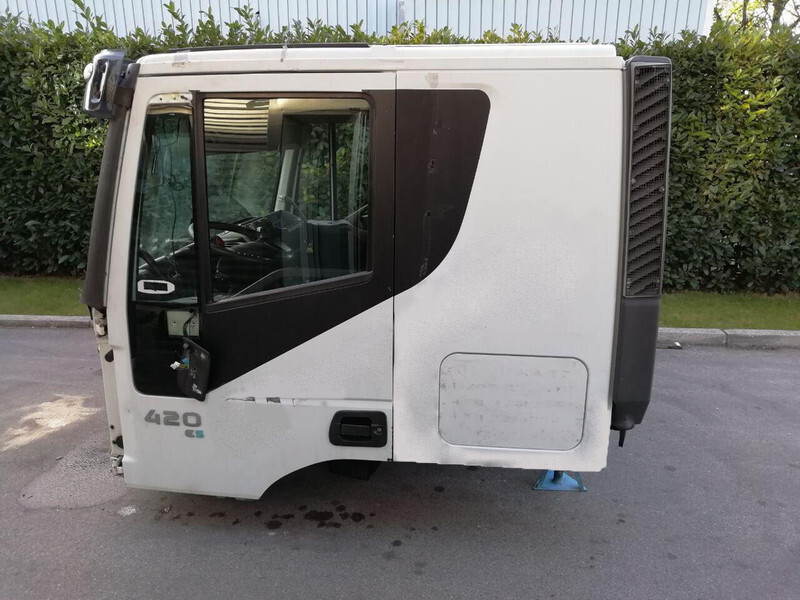 Iveco STRALIS AT Euro 5 - Kabiin ja interjöör - Veoauto: pilt 4 Iveco STRALIS AT Euro 5 - Kabiin ja interjöör - Veoauto: pilt 4