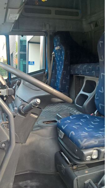 Iveco STRALIS AT Euro 5 - Kabiin ja interjöör - Veoauto: pilt 5 Iveco STRALIS AT Euro 5 - Kabiin ja interjöör - Veoauto: pilt 5
