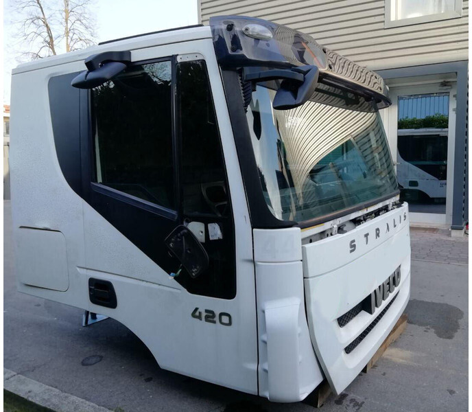 Iveco STRALIS AT Euro 5 - Kabiin ja interjöör - Veoauto: pilt 1 Iveco STRALIS AT Euro 5 - Kabiin ja interjöör - Veoauto: pilt 1