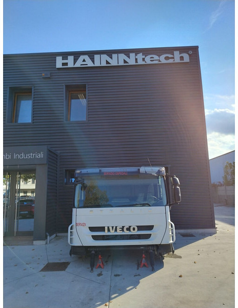 Iveco STRALIS AT - Kabiin ja interjöör - Veoauto: pilt 5 Iveco STRALIS AT - Kabiin ja interjöör - Veoauto: pilt 5