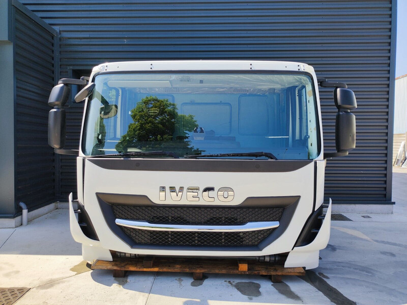 Iveco STRALIS HI STREET - TRAKKER Euro 6 - Kabiin ja interjöör - Veoauto: pilt 3 Iveco STRALIS HI STREET - TRAKKER Euro 6 - Kabiin ja interjöör - Veoauto: pilt 3
