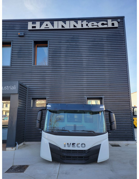 Iveco STRALIS TRAKKER S - Way / X - Way / T - Way EURO 6 - Kabiin ja interjöör - Veoauto: pilt 2 Iveco STRALIS TRAKKER S - Way / X - Way / T - Way EURO 6 - Kabiin ja interjöör - Veoauto: pilt 2