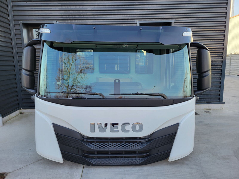 Iveco STRALIS TRAKKER S - Way / X - Way / T - Way EURO 6 - Kabiin ja interjöör - Veoauto: pilt 3 Iveco STRALIS TRAKKER S - Way / X - Way / T - Way EURO 6 - Kabiin ja interjöör - Veoauto: pilt 3