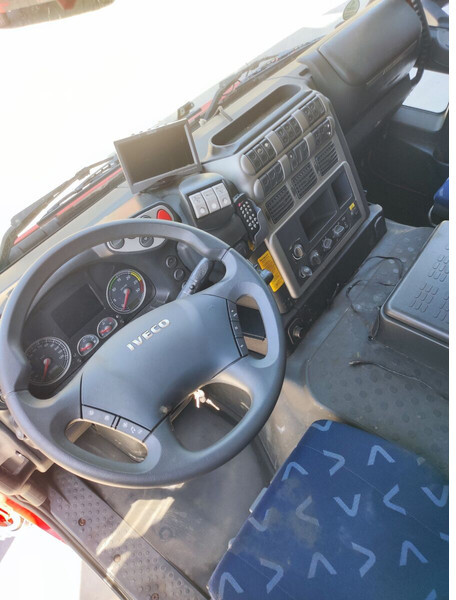 Iveco Stralis AD, Trakker DAY CAB - Kabiin ja interjöör - Veoauto: pilt 5 Iveco Stralis AD, Trakker DAY CAB - Kabiin ja interjöör - Veoauto: pilt 5