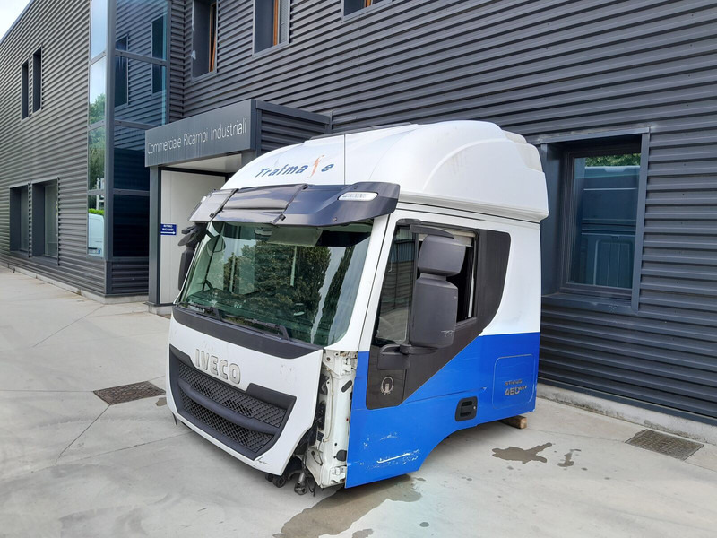 Iveco Stralis AT HI-ROAD - Kabiin ja interjöör - Veoauto: pilt 3 Iveco Stralis AT HI-ROAD - Kabiin ja interjöör - Veoauto: pilt 3