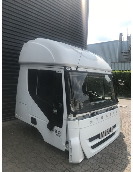 Iveco Stralis AT - Kabiin ja interjöör - Veoauto: pilt 4 Iveco Stralis AT - Kabiin ja interjöör - Veoauto: pilt 4