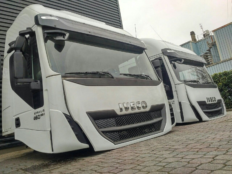 Iveco Stralis HI-WAY Euro 6 - Kabiin ja interjöör - Veoauto: pilt 3 Iveco Stralis HI-WAY Euro 6 - Kabiin ja interjöör - Veoauto: pilt 3
