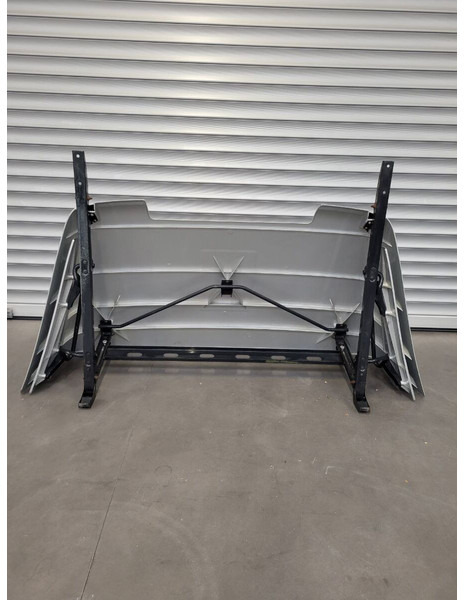 MAN LOW ROOF - Aerodünaamika/ Spoiler - Veoauto: pilt 4 MAN LOW ROOF - Aerodünaamika/ Spoiler - Veoauto: pilt 4