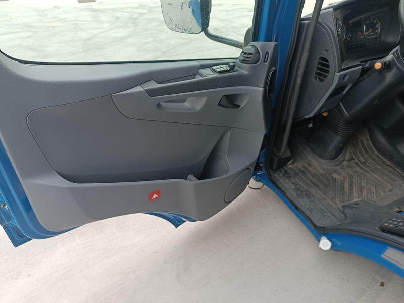 Kabiin ja interjöör - Veoauto Mercedes-Benz ATEGO EURO 4 EURO 5: pilt 11
