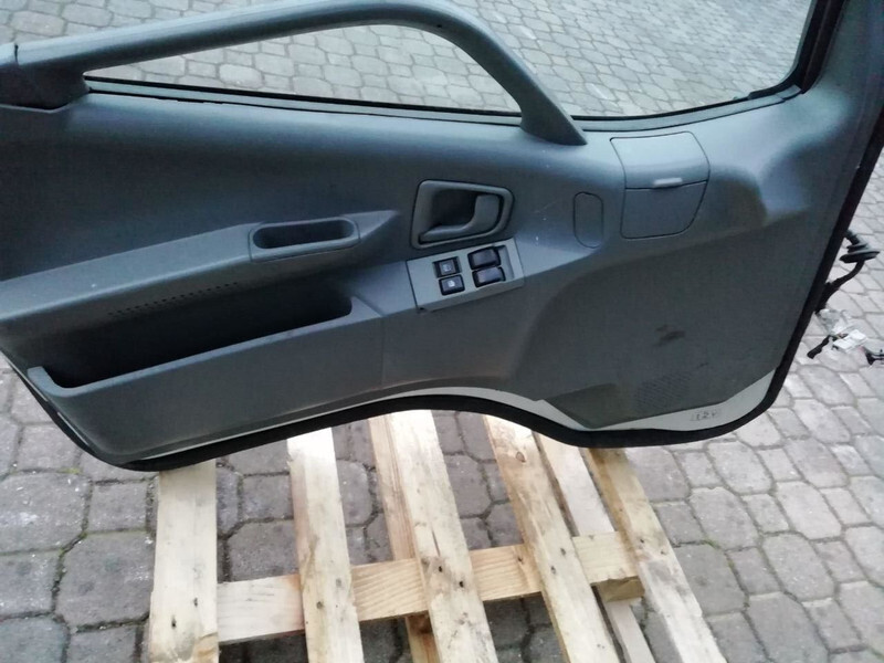 Mitsubishi CANTER - Uks ja varuosad - Veoauto: pilt 2 Mitsubishi CANTER - Uks ja varuosad - Veoauto: pilt 2