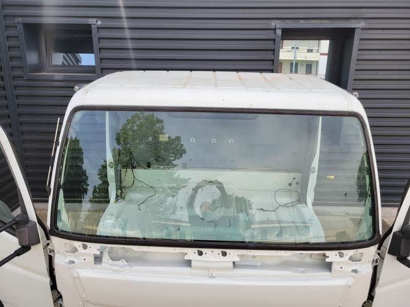 Kabiin ja interjöör - Veoauto Mitsubishi Fuso "C": pilt 18