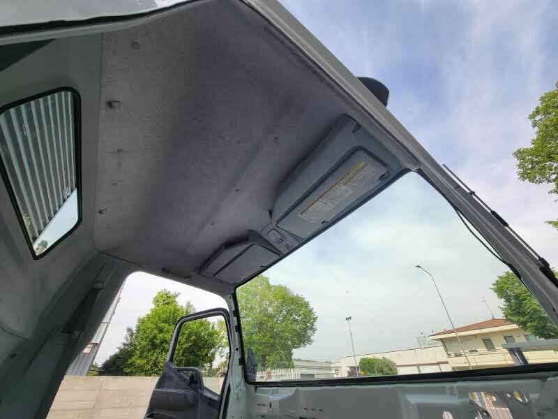 Kabiin ja interjöör - Veoauto Mitsubishi Fuso "C": pilt 15