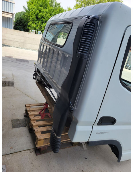 Kabiin ja interjöör - Veoauto Mitsubishi Fuso "C": pilt 7