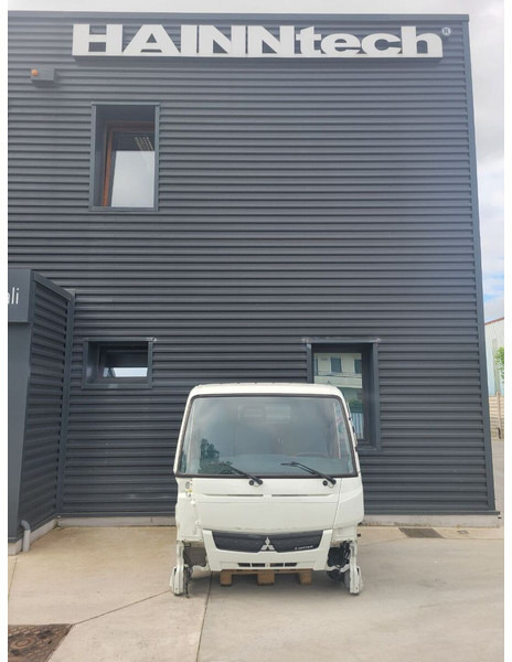 Mitsubishi Fuso S TYPE - NARROW - Kabiin ja interjöör - Veoauto: pilt 1 Mitsubishi Fuso S TYPE - NARROW - Kabiin ja interjöör - Veoauto: pilt 1