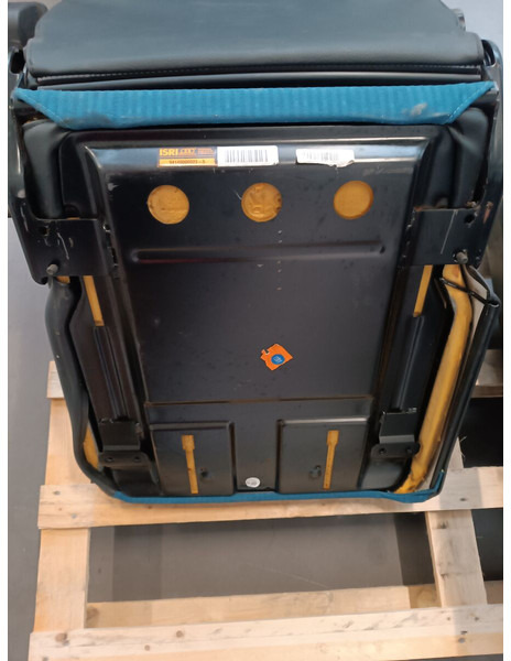 Mitsubishi Fuso driver side - lato guida - Iste - Veoauto: pilt 1 Mitsubishi Fuso driver side - lato guida - Iste - Veoauto: pilt 1