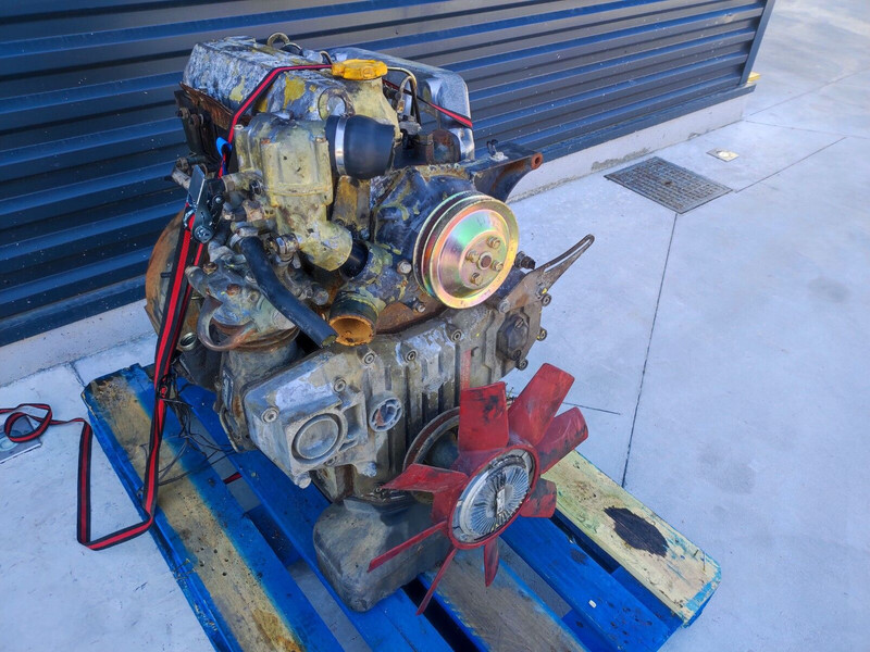 Nissan B440 - Mootor - Veoauto: pilt 2 Nissan B440 - Mootor - Veoauto: pilt 2