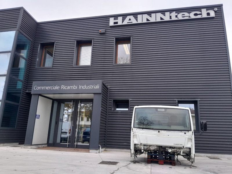 Nissan Cabstar - Kabiin ja interjöör - Veoauto: pilt 1 Nissan Cabstar - Kabiin ja interjöör - Veoauto: pilt 1