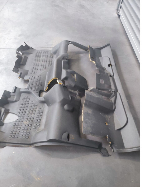Nissan Floor Mat - Kabiin ja interjöör - Veoauto: pilt 1 Nissan Floor Mat - Kabiin ja interjöör - Veoauto: pilt 1